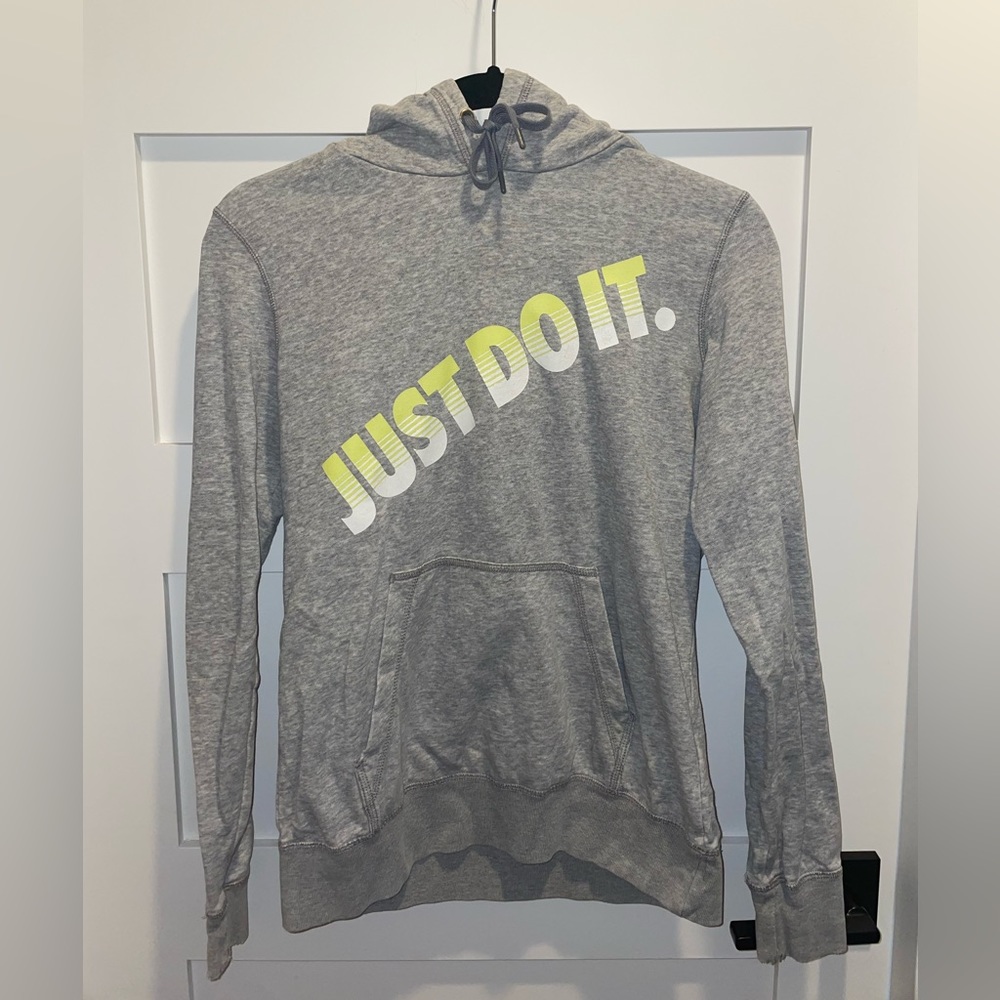 Women’s Nike Sweatshirt